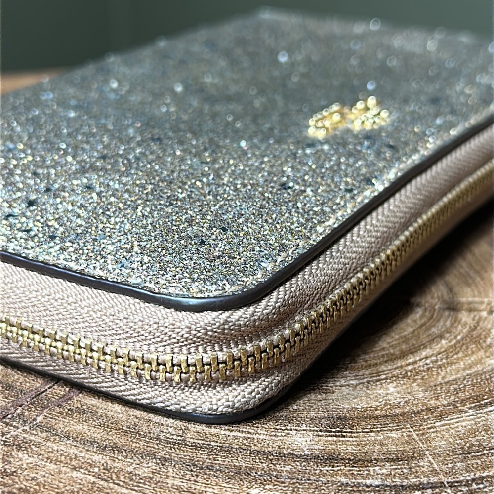 *HTF* COACH Gold Star Glitter Phone Wallet - Picture 7 of 17